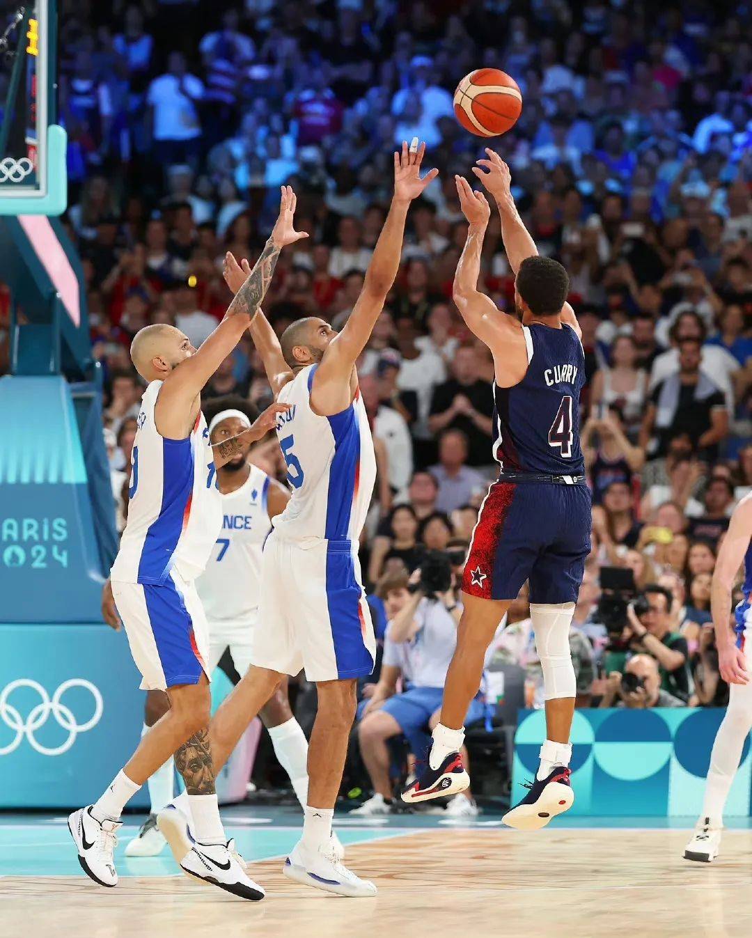 平博下载-库里连续三场比赛得分超过回归赛场，拜仁挑战极限！的简单介绍-平博下载