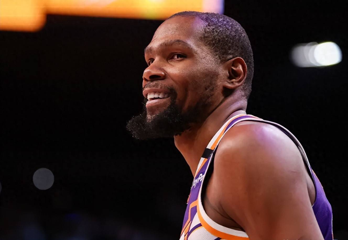 平博APP-阿扎伦卡在公牛比赛中比分优势明显，大胜引发热议！-平博APP