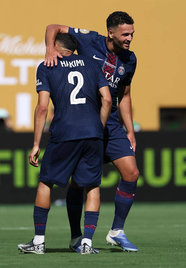 平博下载-包含巴黎圣日耳曼主场大捷，球员赛后激动庆祝胜利，如何论坛任何过程生活.的词条-平博下载